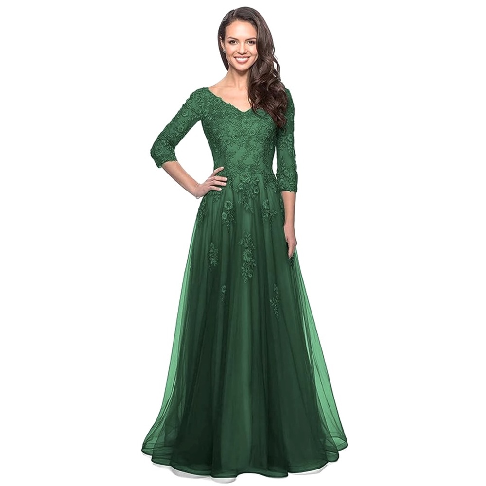 Mother of the bride holiday formal gown tulle size 12 emerald green